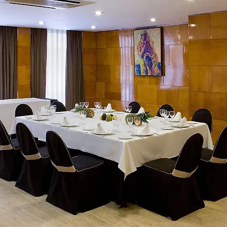 Hotel Nh Castellon Mindoro 4*