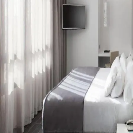 Nh Castellon Mindoro Hotell 4*